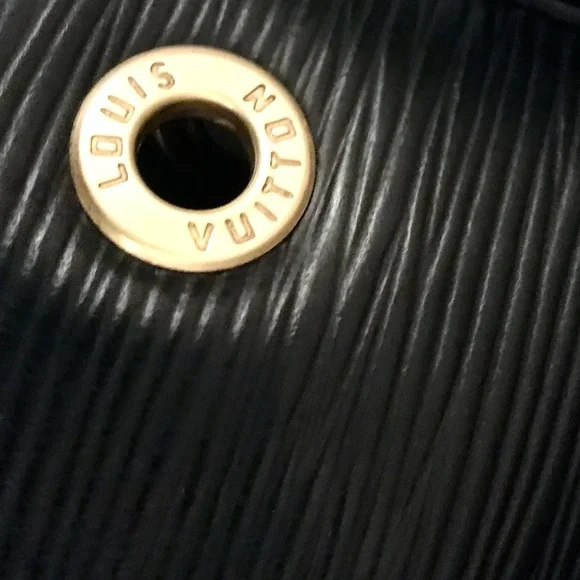 Louis Vuitton Epi Noir Petit Noe - Picture 10 of 13